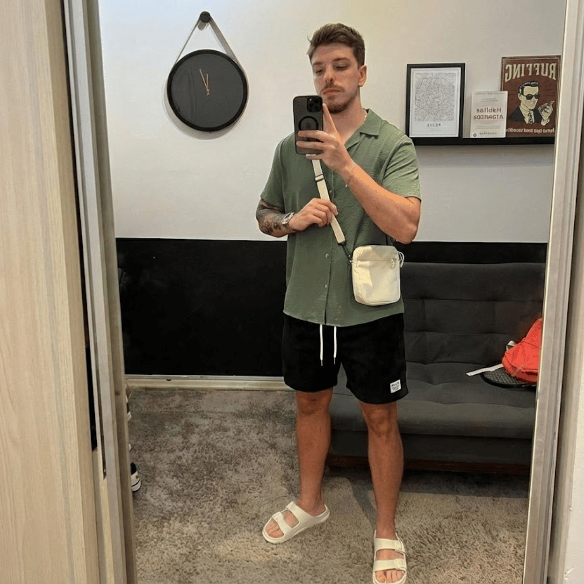 Bermuda Masculina de Veludo Cotelê